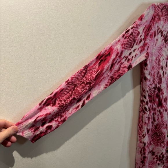 DIANE VON FURSTENBERG  Sz M 100% Cashmere Animal Print Button Up Cardigan - Picture 6 of 8